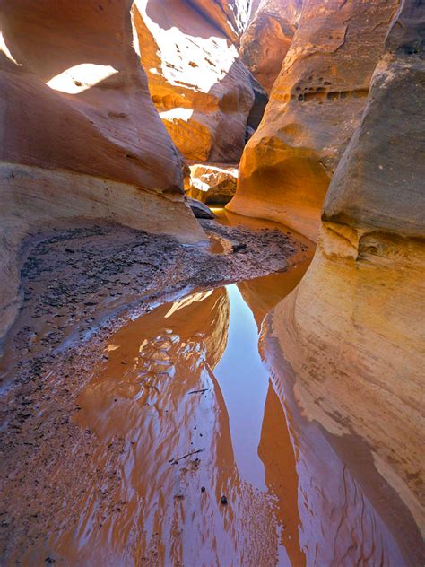 Canyonlands Agulhas Slot Canyon