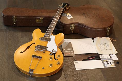 Epiphone Casino John Lennon Revolucao